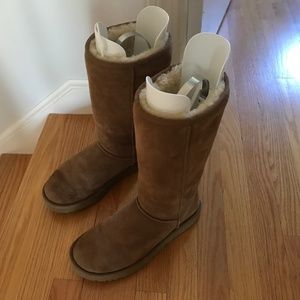 Tall Uggs boots size 9
